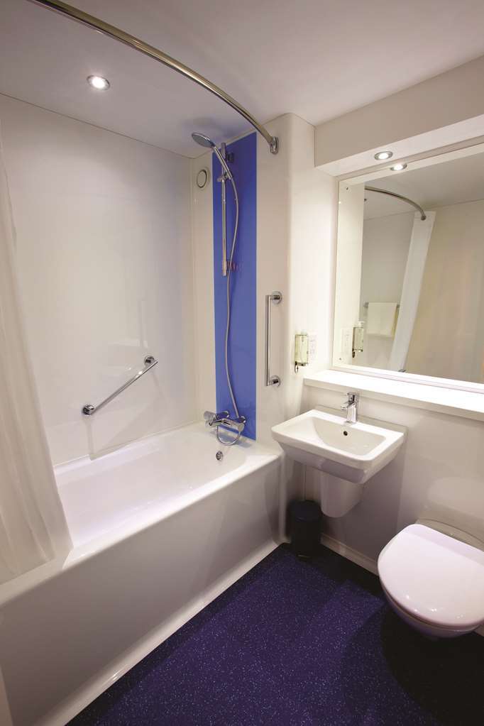 Travelodge Bath Central Værelse billede
