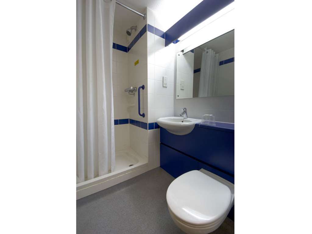 Travelodge Bath Central Værelse billede